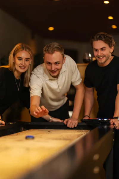 Bar El Guiri - restaurangens andra våning - Orangeri & Eventvåning och Shuffleboard i göteborg